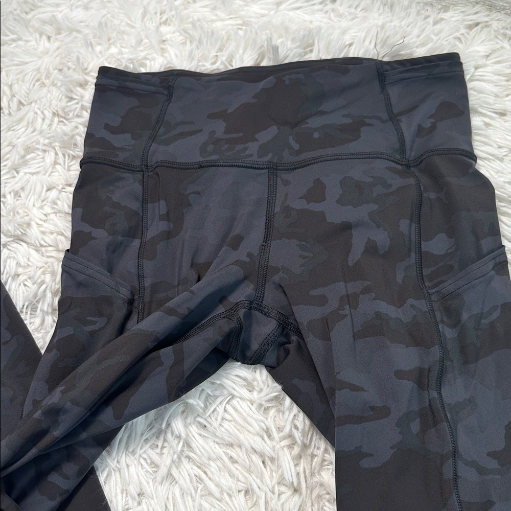 Lululemon Fast and Free Tight 31" *Non-Reflective Incognito Camo Multi Grey - Picture 2 of 6